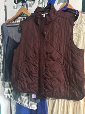 Quilted Sleeveless Puffer Vest - Deep Burgundy